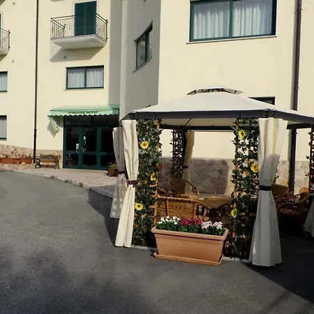Touring Hotel